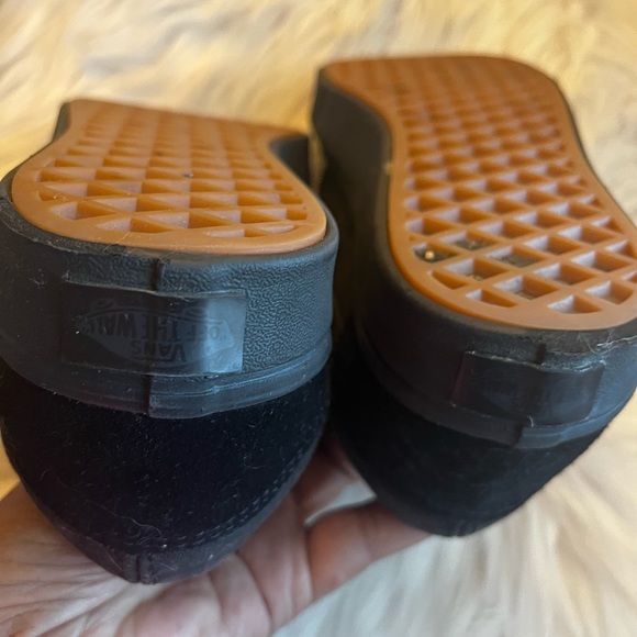 Vans classic low top sneakers - Picture 3 of 9